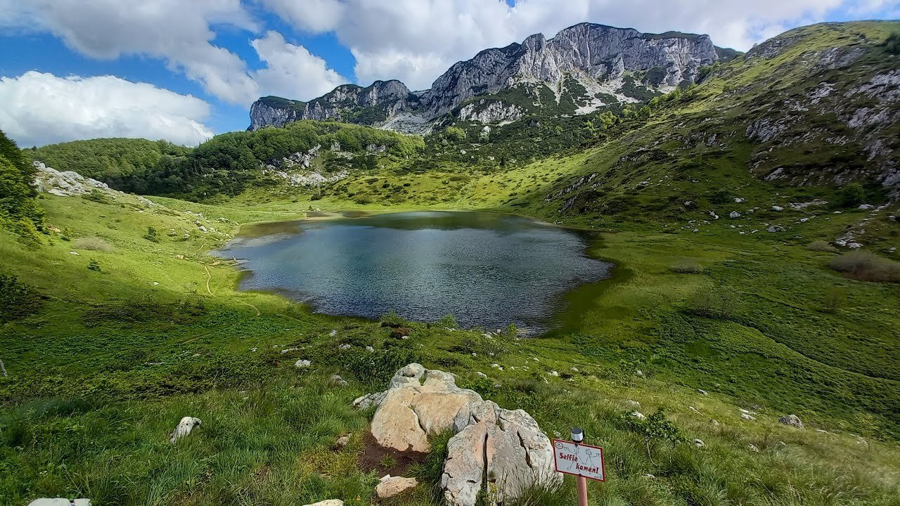 Mala Čaba, Treskavica | HPD BROTNJO Izvor fotografije: Youtube: Hiking: TRESKAVICA